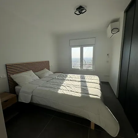 Casa Con Piscina Y Vistas Al Mar A Pies De Montana 펜션 *