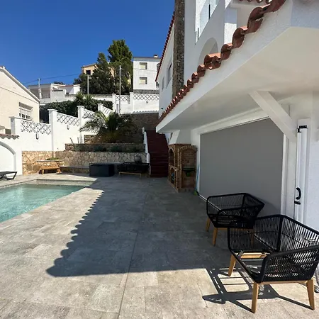 펜션 Casa Con Piscina Y Vistas Al Mar A Pies De Montana